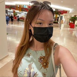 Meet your Posher, Leenaa